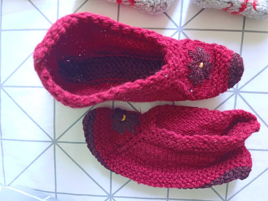 Ръчно изплетени терлици и вълнени чорапи!