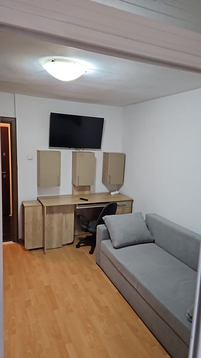 Garsoniera de inchiriat zona Tractorul