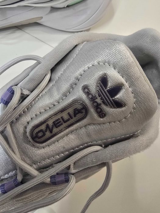 Дамски оригинални маратонки Adidas