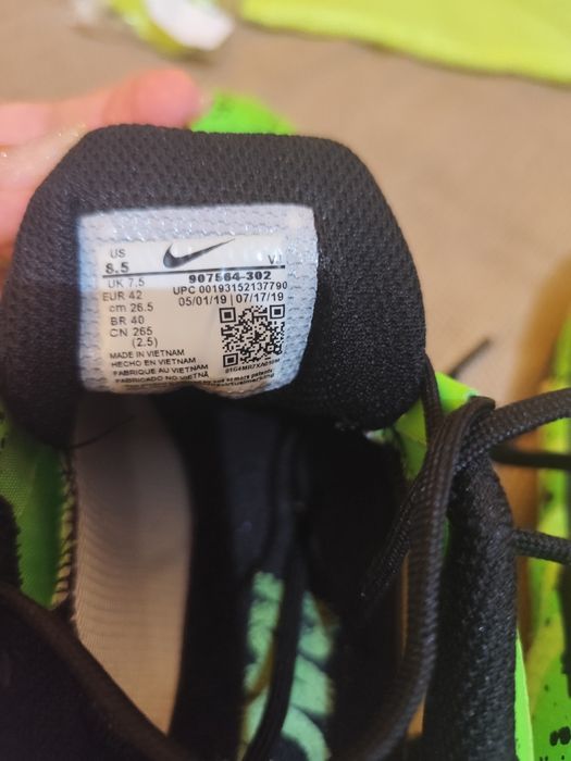 Шпайкове Nike за лека атлетика, 42 номер,