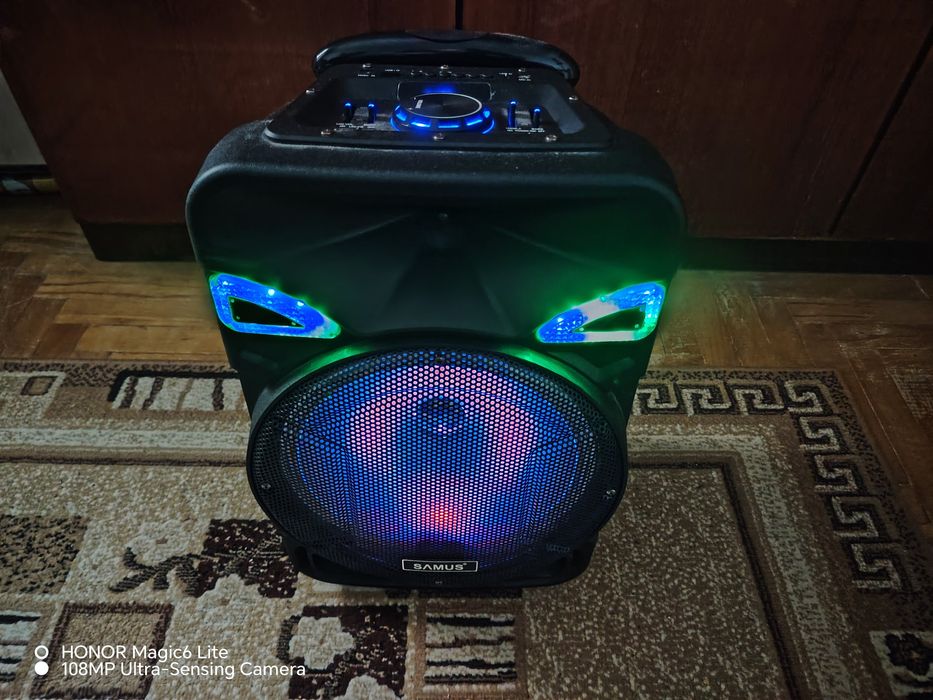 Boxă activă SAMUS 50W (și pentru Karaoke-ocazie)