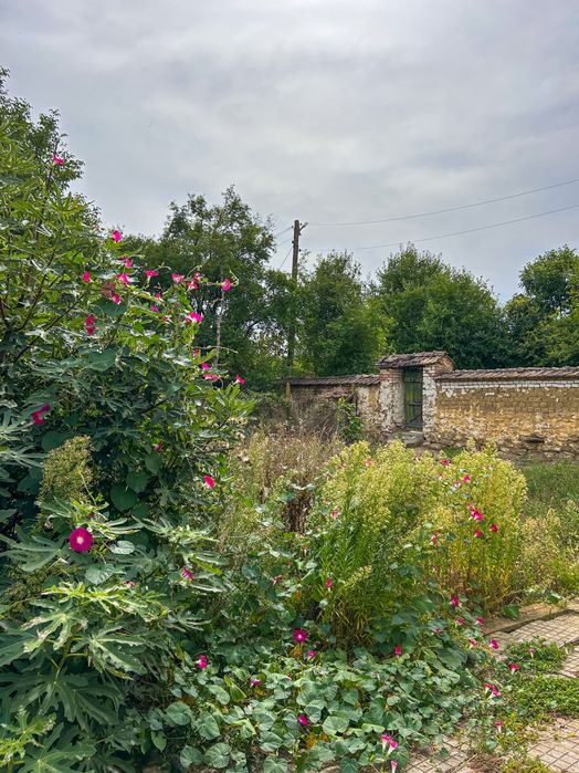 Красива двуетажна къща в с. Михалци