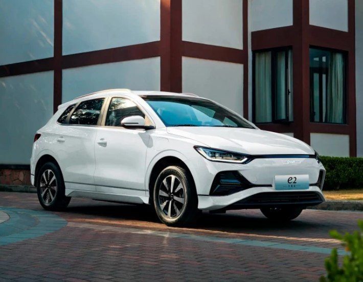 BYD  e2  sotiladi