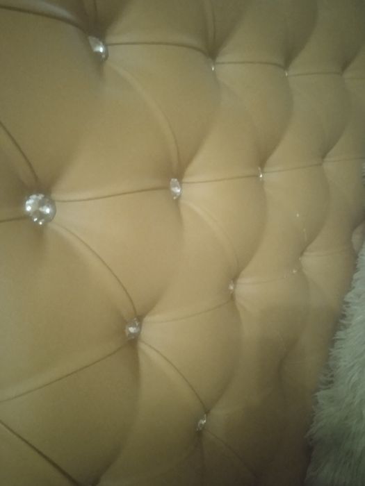 Кровать двуспальная