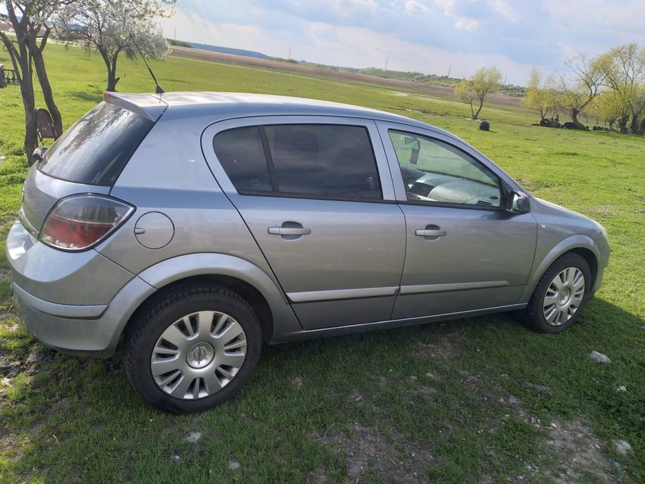 Vând opel astra h