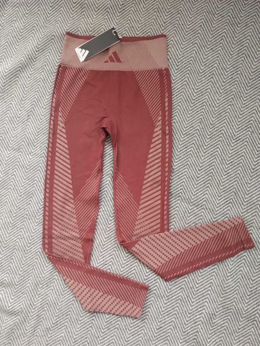 Adidas red спортен дамски клин XS