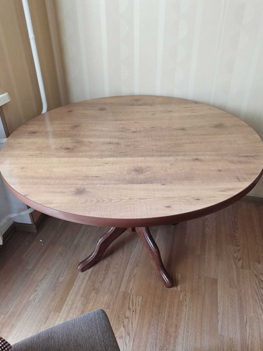 Круглый стол б/у