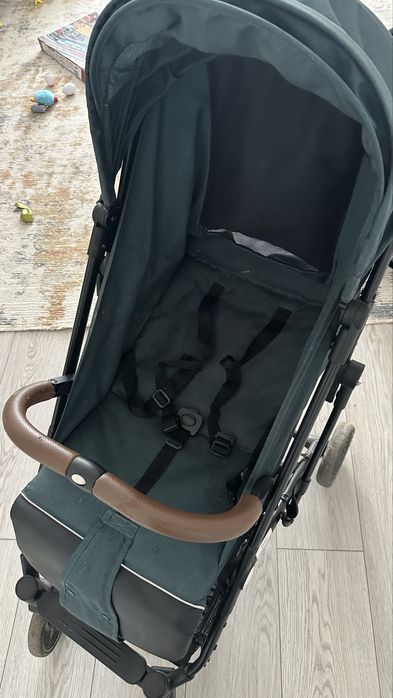 Коляска детская прогулочная