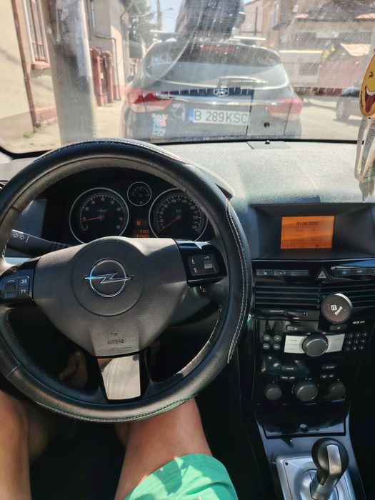 Vând Opel Astra H pachet de echipare Cosmo