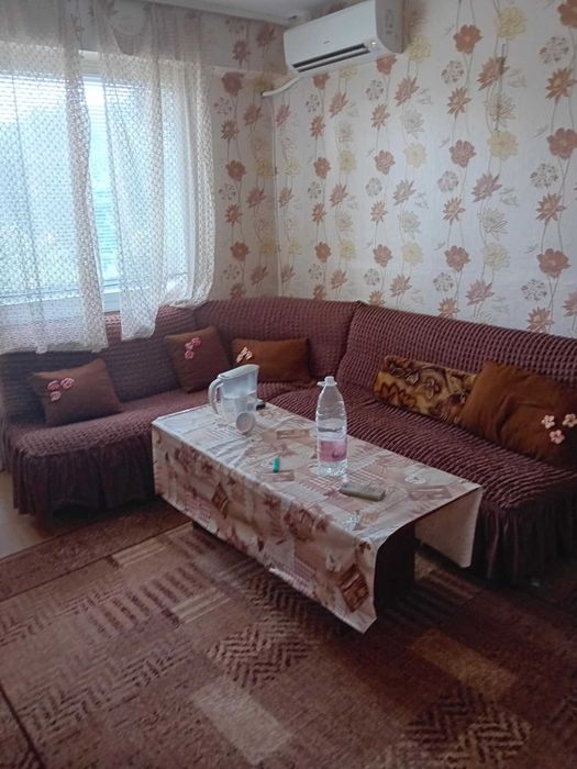 Предлагам гарсониера под наем