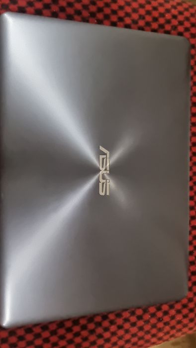 Laptop Asus Vivobook S14 i3 gen8 ram 8g ,ssd256 gb