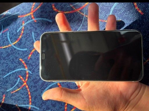 IPhone 11 продам