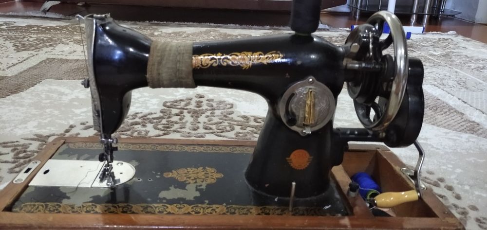 Швейная машинка ...