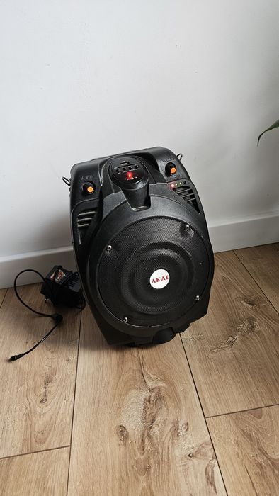 BOXA Akai Bluetooth.  Autonomie mare Cu baterie
