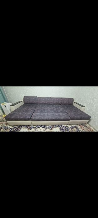 Раскладной диван с отсеками внутри
