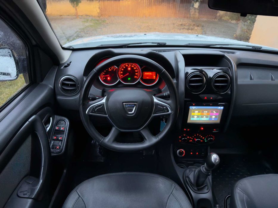Dacia Duster 1.5 dCI S&S 4x4 Blackshadow 109 cp Euro 6 fara AdBlue