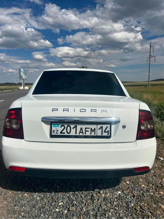 Приора 2013 года полу люкс