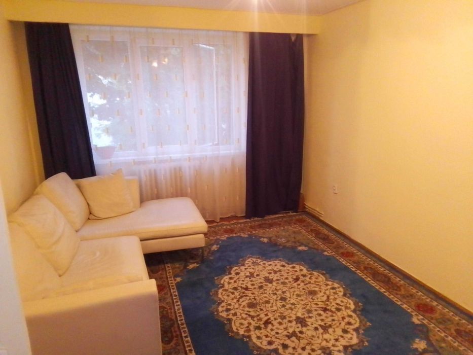 Proprietar - Ap. 2 Camere Bvd. 1 Decembrie (Fostul Cinema Patria) Linistit / Parc