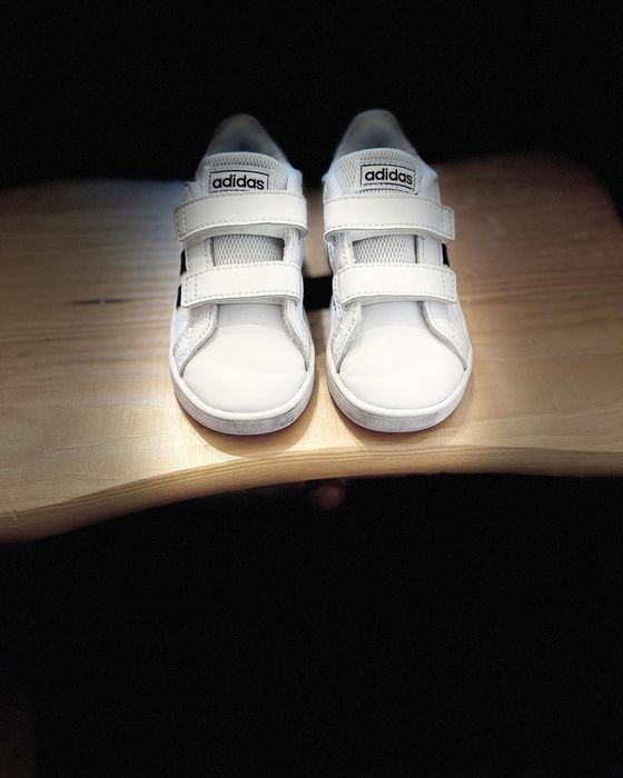 adidasi copii, Adidas