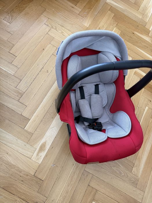 Scoica bebelus transport masina