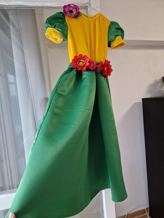 Rochiță serbare primăvara