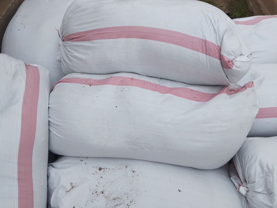 Продам  песок и булыжники