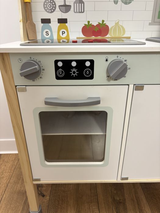 Bucatarie de lemn pentru copii