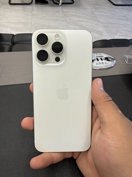 продам Iphone 15 Pro Max 256gb