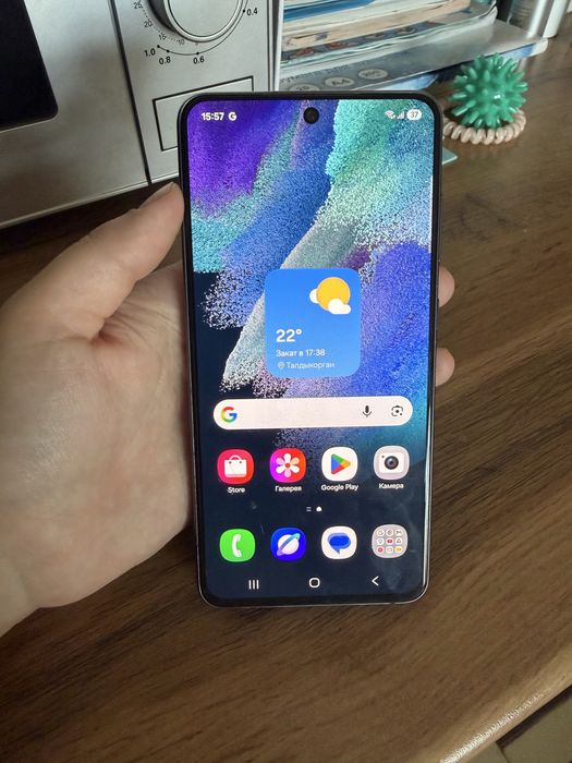 Продам Самсунг S21 FE