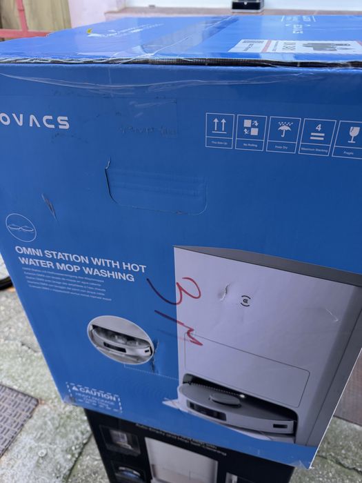 Aspirator robot ecovacs