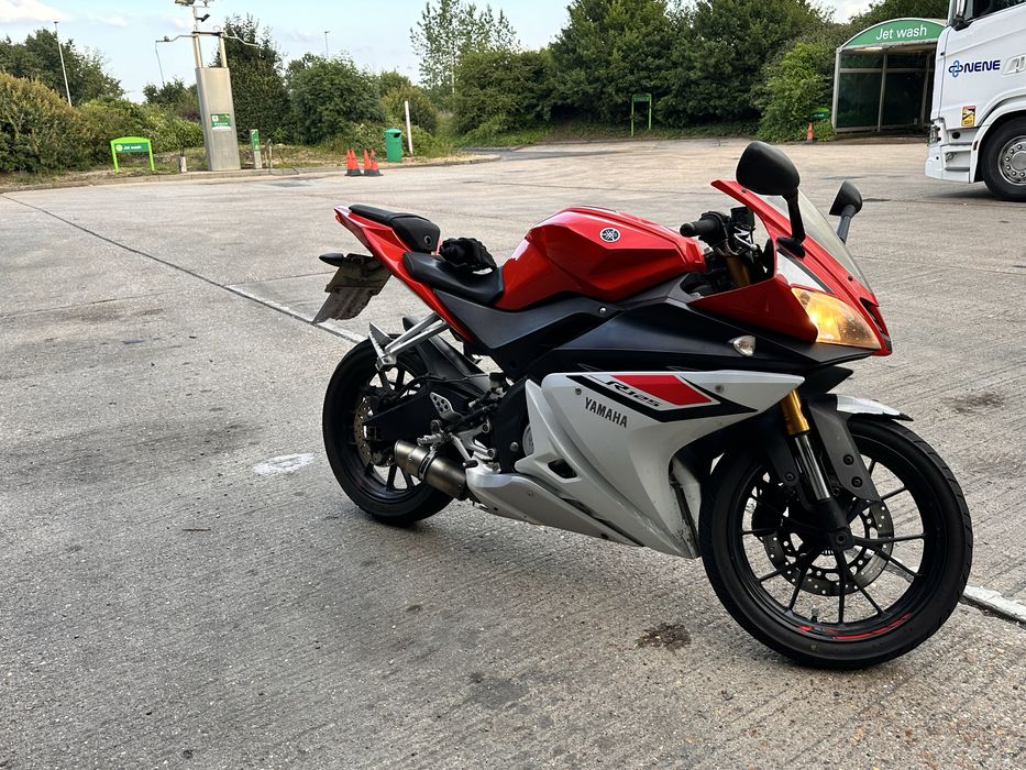 Yamaha yzf r125 abs 2015