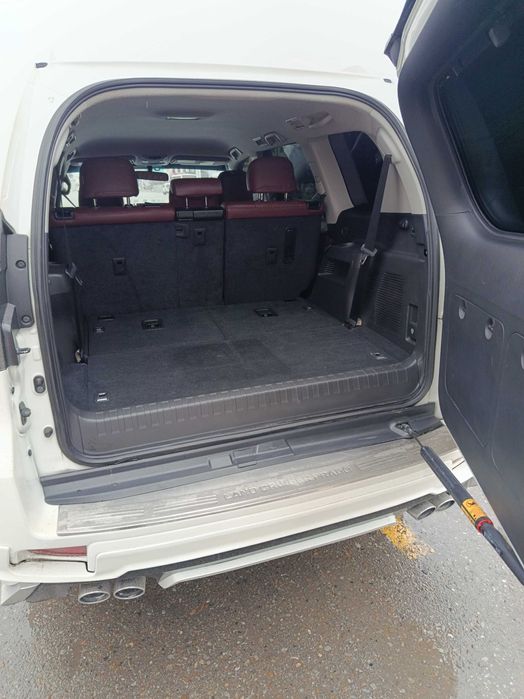 Toyota land cruiser 150 Sotiladi