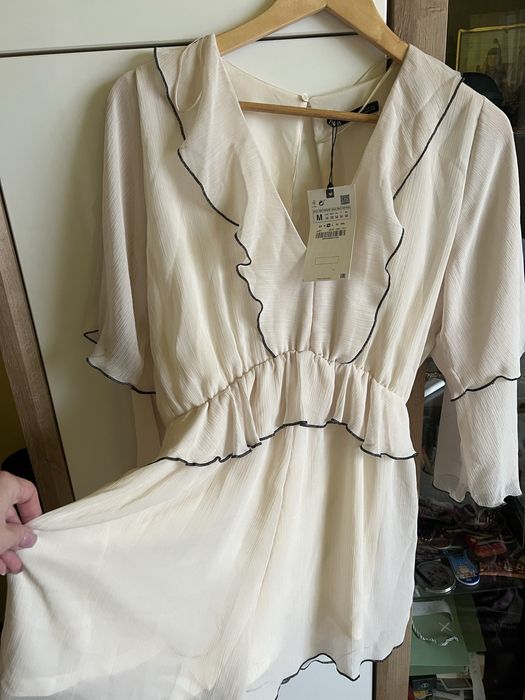 Salopeta ZARA NOUA Marime M cu eticheta