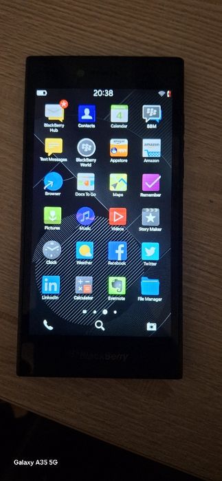 Vând BlackBerry Leap STR 101-1