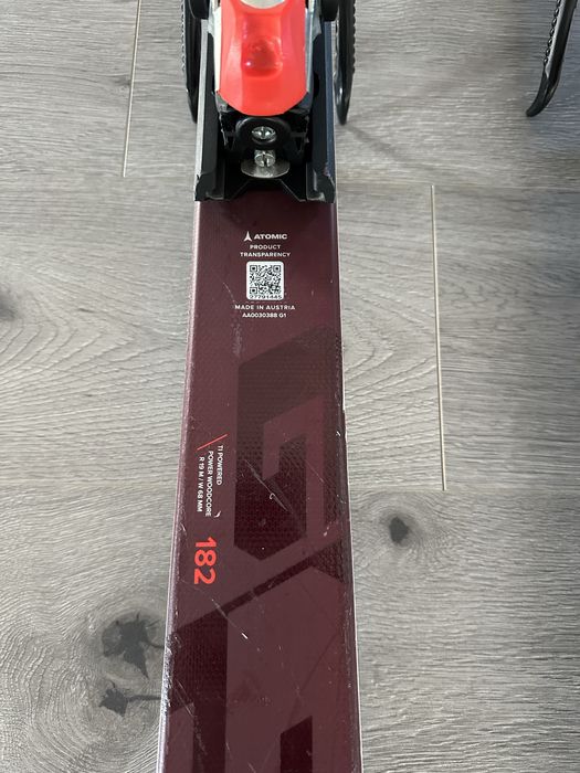 Schiuri Atomic Redster G9 Revoshock S + X12 GW 182cm