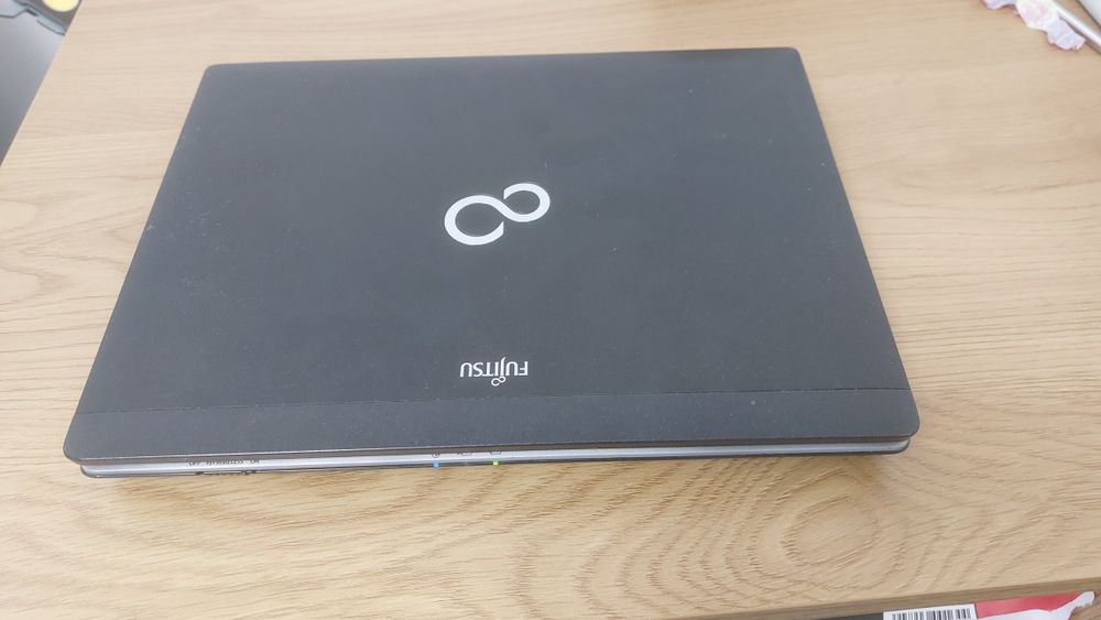 Laptop sh Fujitsu P702, i5-3320M, 8Gb DDR3, 320Gb hdd