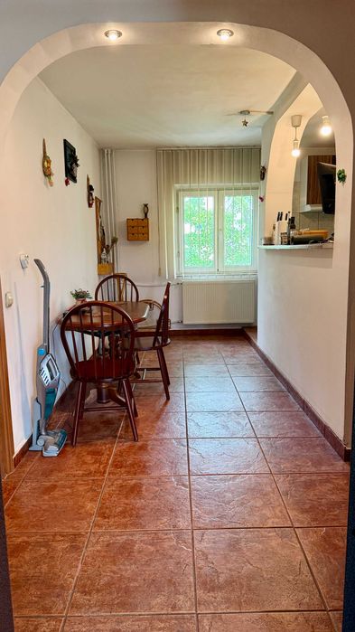 Vanzare Apartament 2 camere decomandat | 56 mp | Etaj 3/4 | Rahova – zonă liniștită