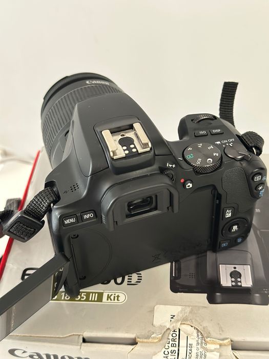 Canon EOS 250D EF-S 18-55 ||| kit