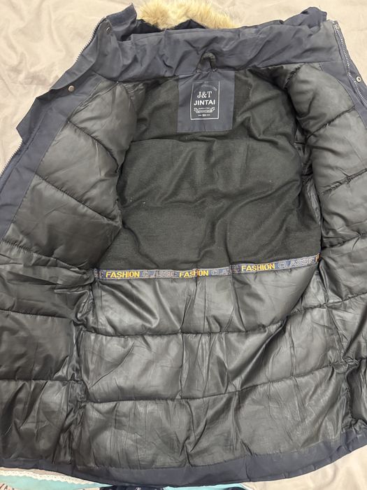 Продам куртку на подростка 164рост