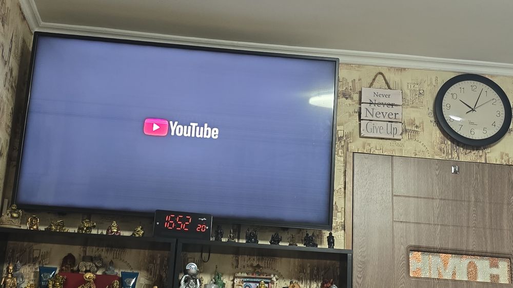 Tv  Hitachi Led 50 inch . 126 cm