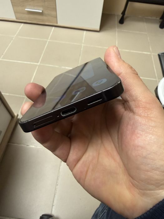 Samsung Galaxy S24 5 G 8/128gb - отличен