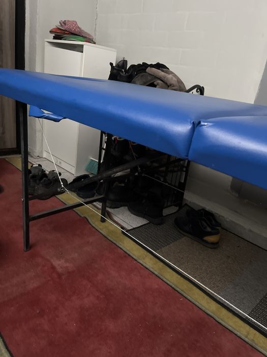 Массажная кушетка