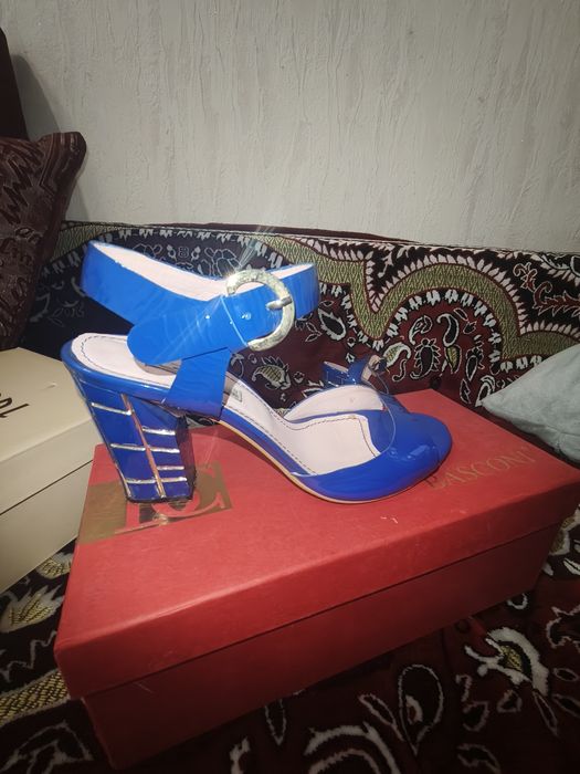 Продам летнюю обувь