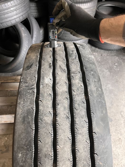 1 anvelopa camion directie 285/70/19.5 , Michelin , 11 mm