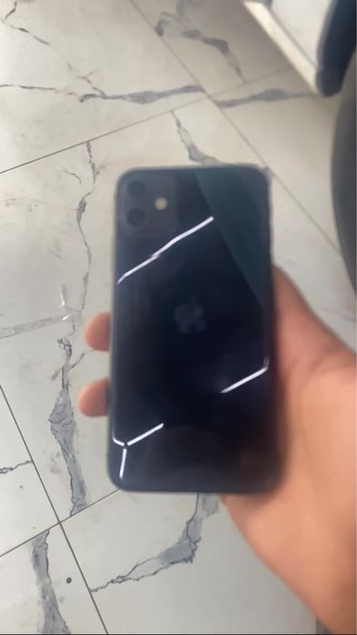 Iphone 11.                                 O