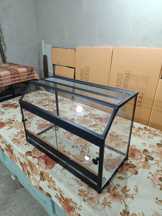 Террариум новый в наличии.