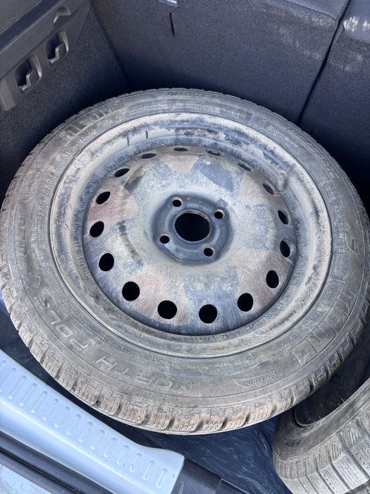 Зимни гуми 185/55/15 с желязна джанта на 20 дена