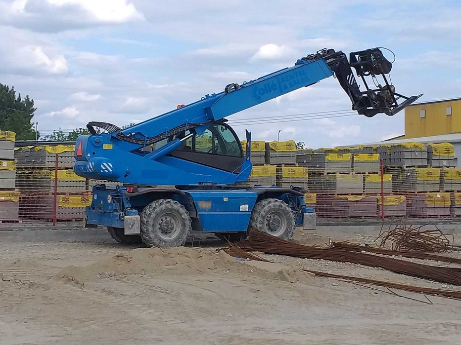 INCHIRIERE MANITOU - Stivuitoare telescopice rotative sau fixe