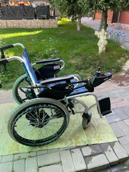 Инвалидная коляска