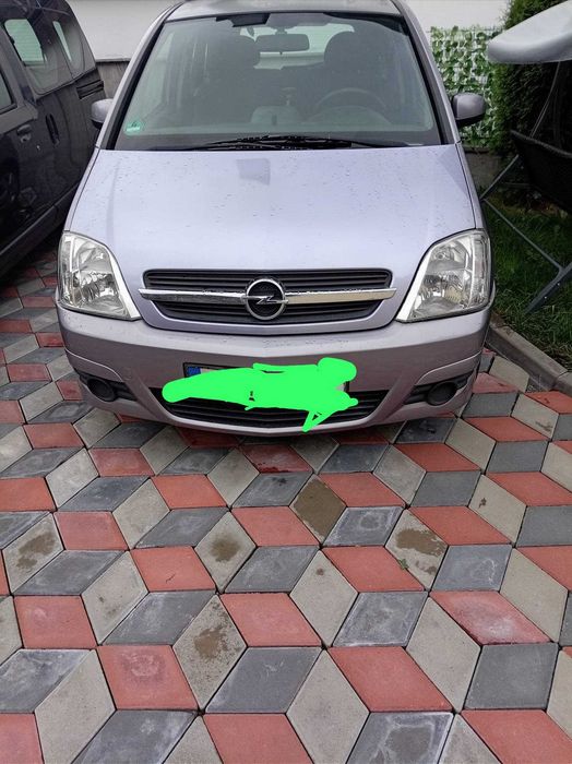 Vând masina Opel meriva